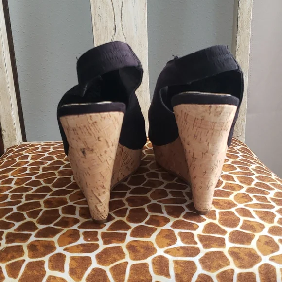 Carlos - Picture 6 of 11